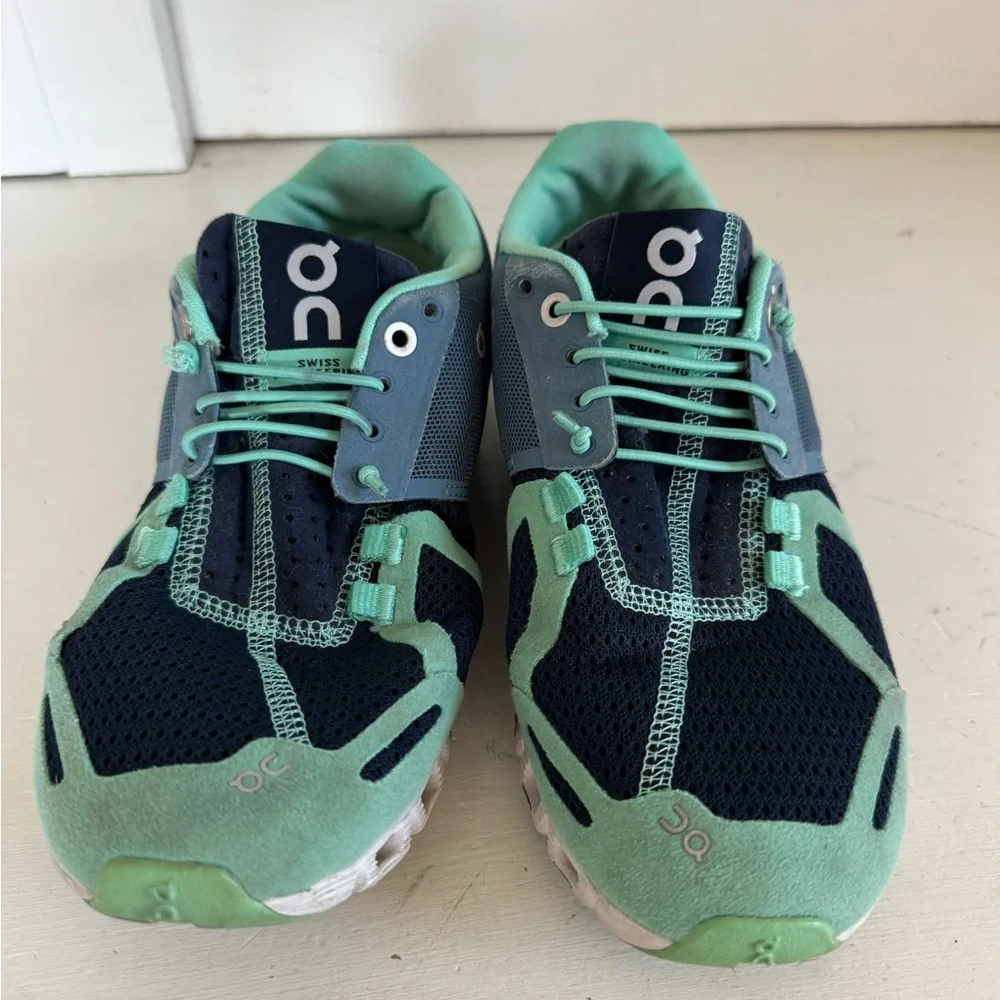 On Cloud women’s mint teal blue running‎ shoes size 7